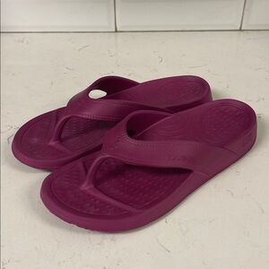 NUUSOL WOMEN'S CASCADE RECOVERY FLIP FLOP Size 8 CA-Dusty Rose ?